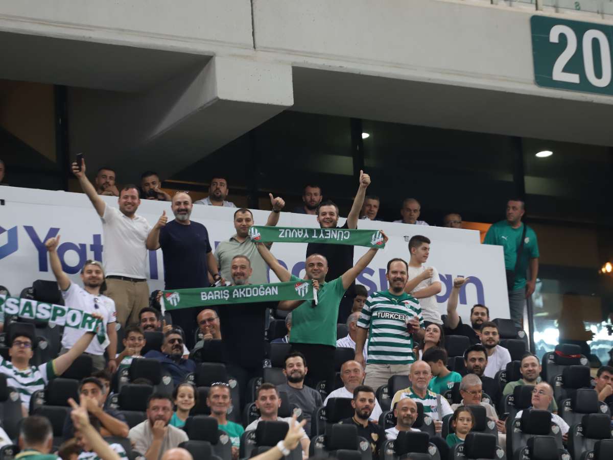 (FOTO GALERİ) Bursaspor-Arnavutköy Belediyespor Maçı Taraftar Fotoğrafları