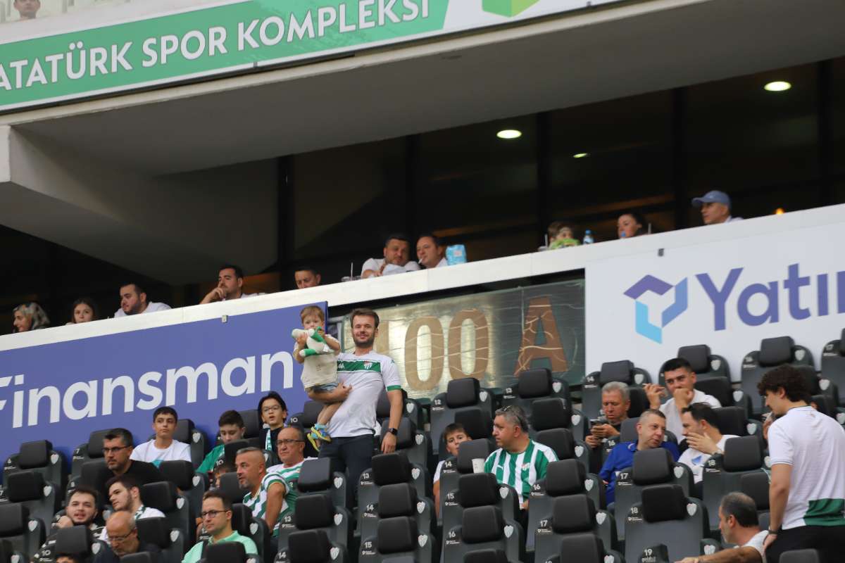 (FOTO GALERİ) Bursaspor-Arnavutköy Belediyespor Maçı Taraftar Fotoğrafları