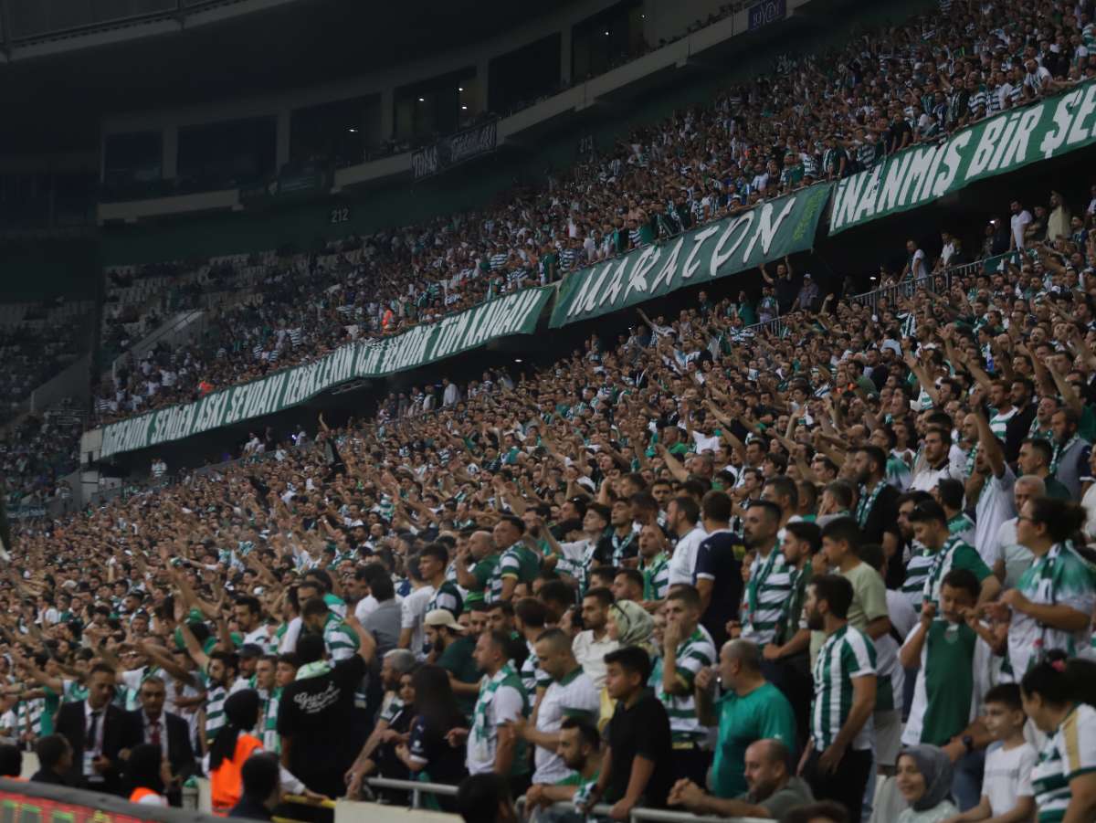 (FOTO GALERİ) Bursaspor-Arnavutköy Belediyespor Maçı Taraftar Fotoğrafları