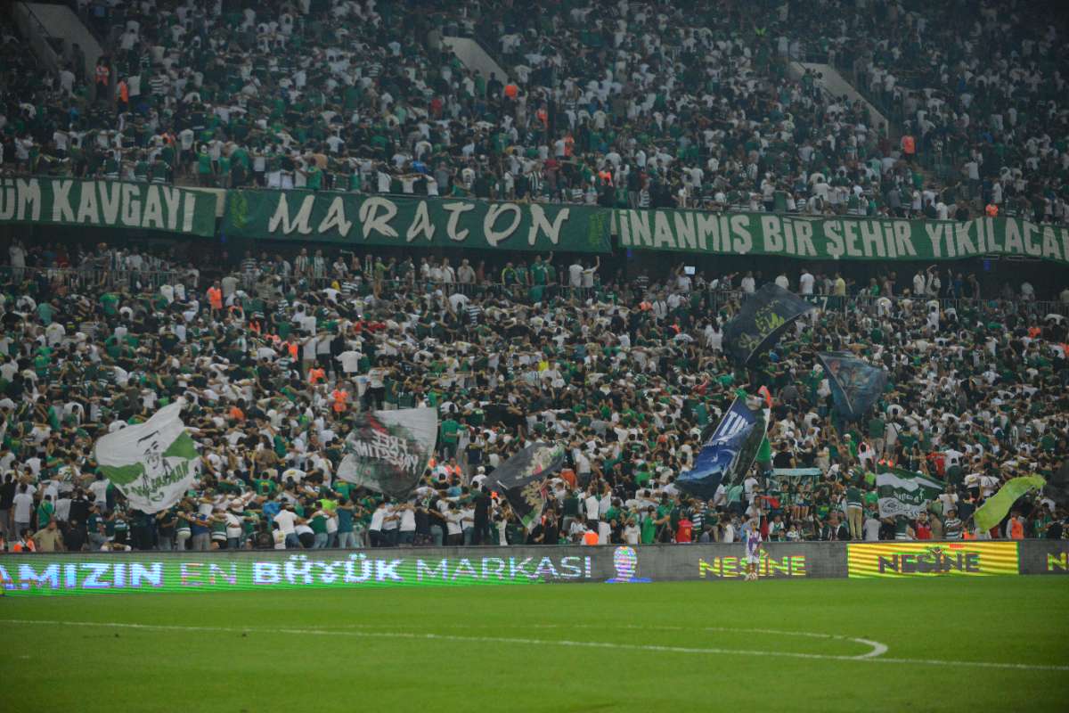 (FOTO GALERİ) Bursaspor-Arnavutköy Belediyespor Maçı Taraftar Fotoğrafları
