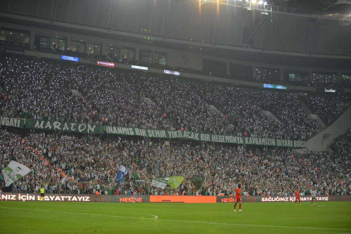 (FOTO GALERİ) Bursaspor-Arnavutköy Belediyespor Maçı Taraftar Fotoğrafları