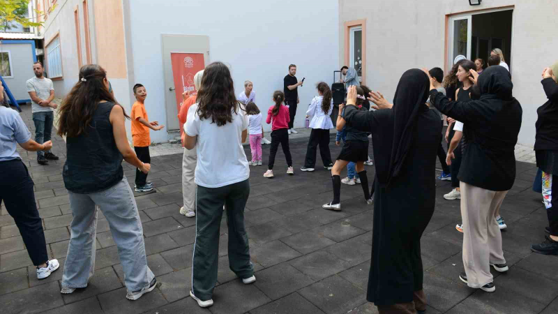Nilüfer Belediyesi’nden engelli bireylere özel zumba etkinliği