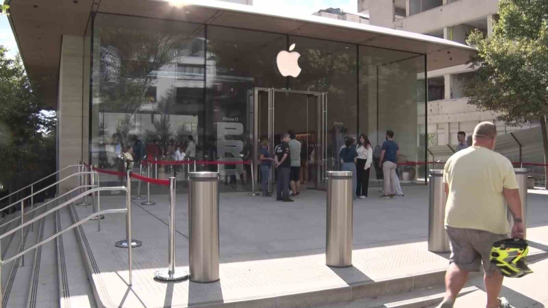 Yeni iPhone 17 Türkiye’de ilgi görmedi