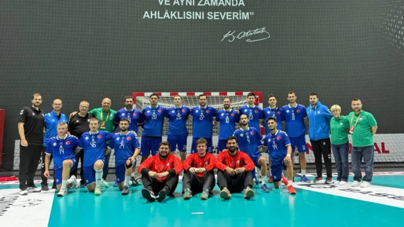 Nilüfer Belediyespor hentbolda yoluna kayıpsız devam ediyor