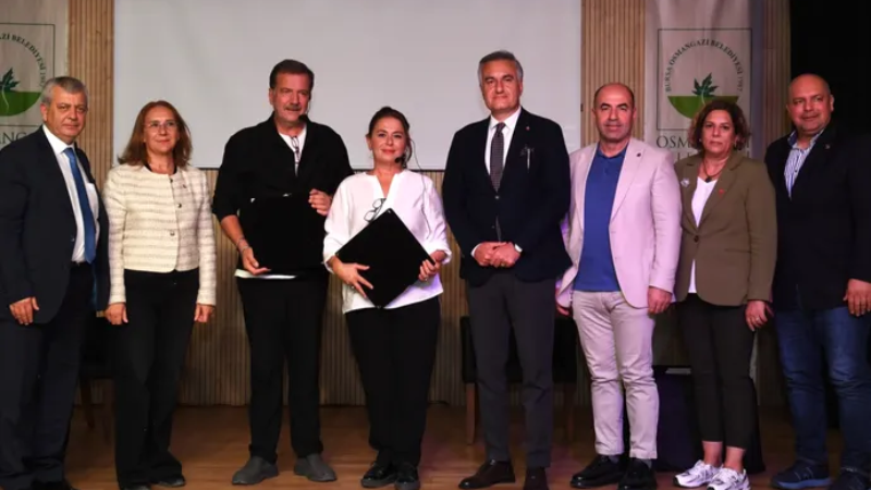 Osmangazi Belediyesi’nin okuma tiyatrosuna yoğun ilgi