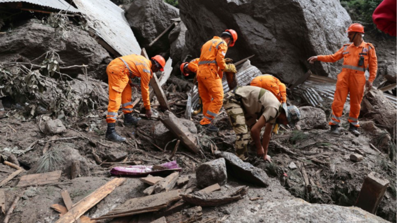 Hindistan’da sel: En az 18 ölü