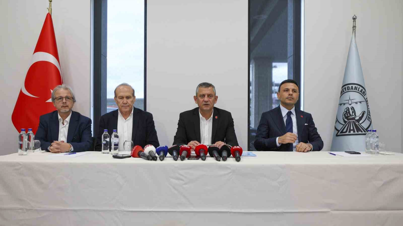 Özgür Özel: “Gazze’nin Yönetiminde Filistinliler Söz Sahibi Olmalı”