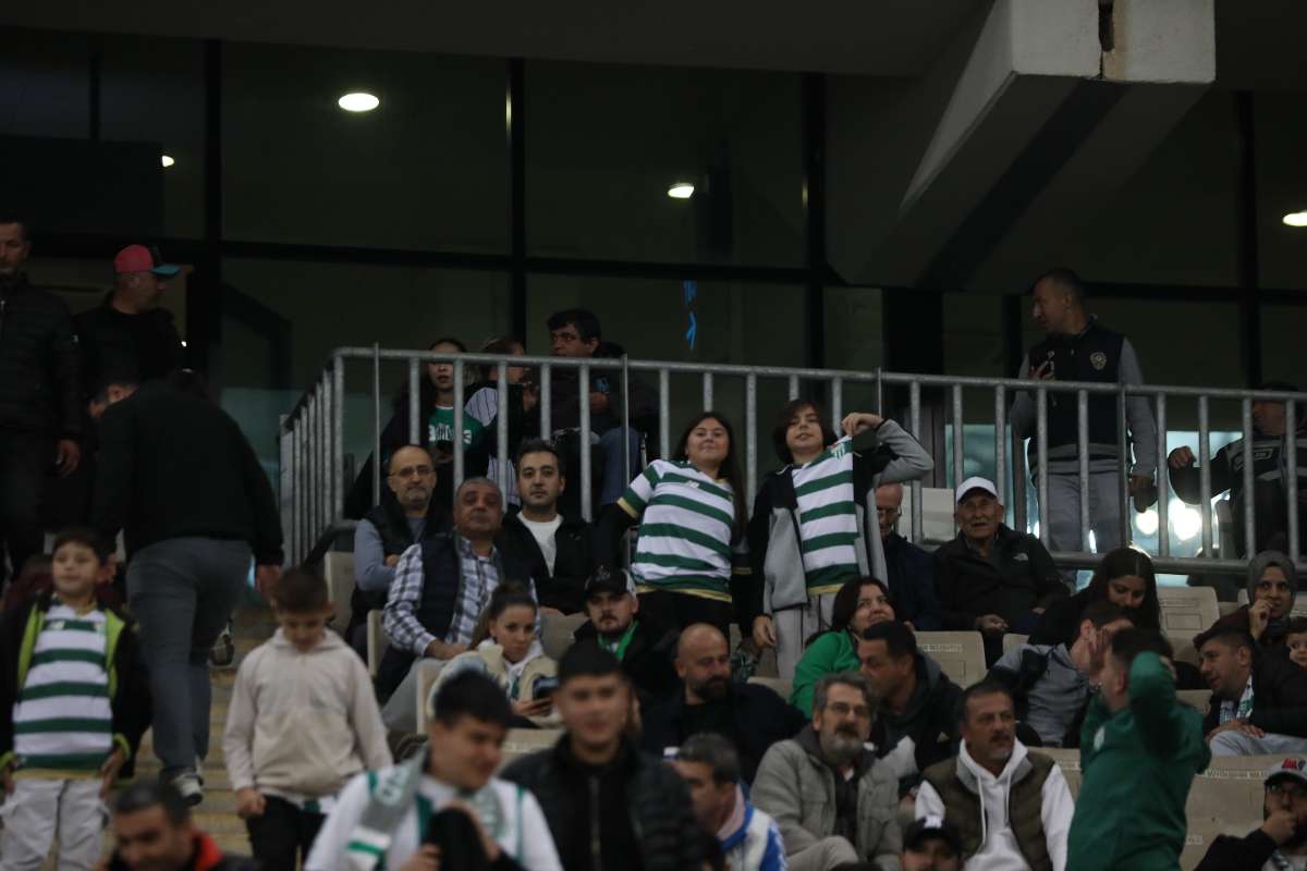 (FOTO GALERİ) Bursaspor-Menemen FK Taraftar Fotoğrafları-1