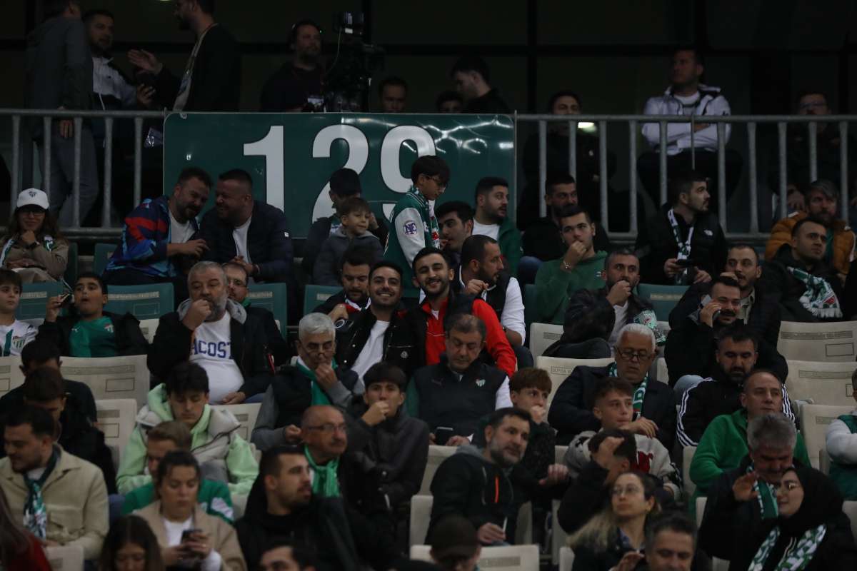 (FOTO GALERİ) Bursaspor-Menemen FK Taraftar Fotoğrafları-1