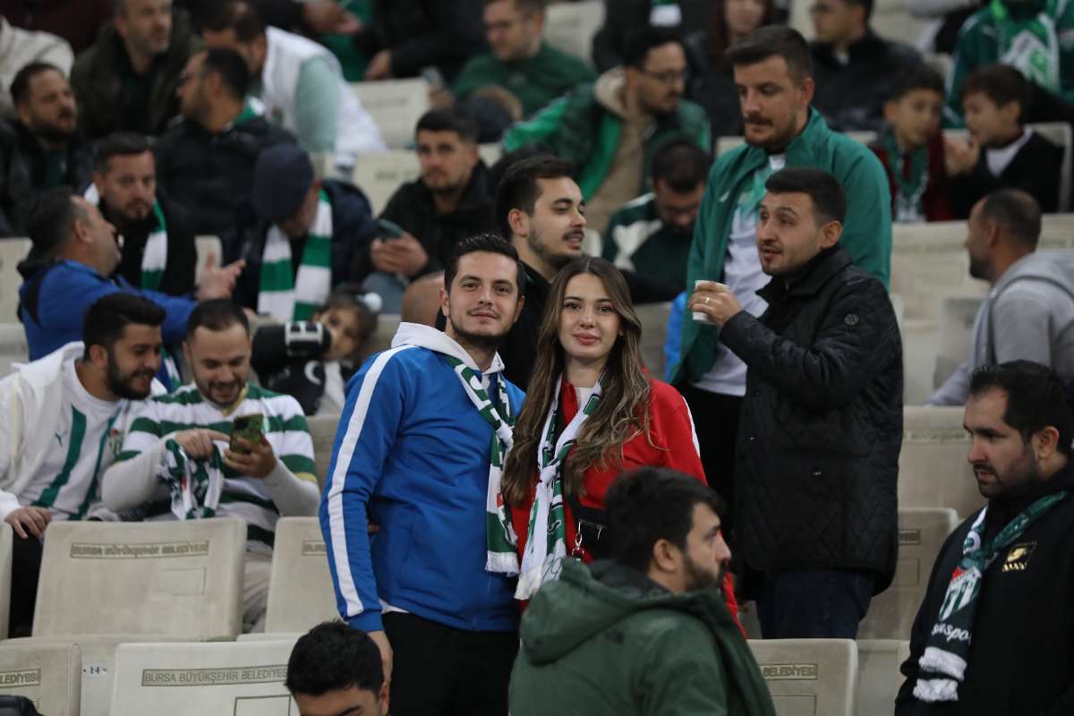(FOTO GALERİ) Bursaspor-Menemen FK Taraftar Fotoğrafları-1
