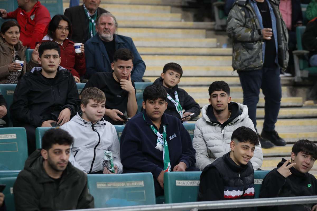 (FOTO GALERİ) Bursaspor-Menemen FK Taraftar Fotoğrafları-1