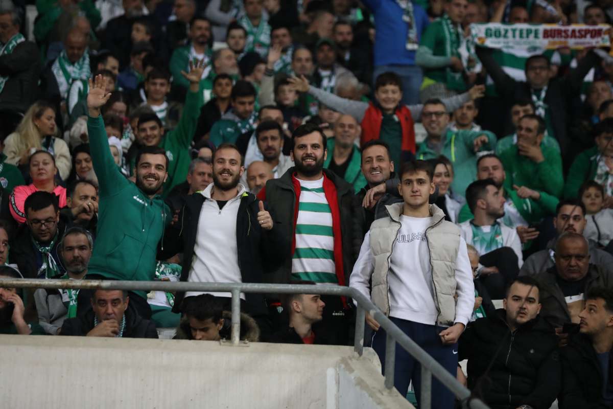 (FOTO GALERİ) Bursaspor-Menemen FK Taraftar Fotoğrafları-1