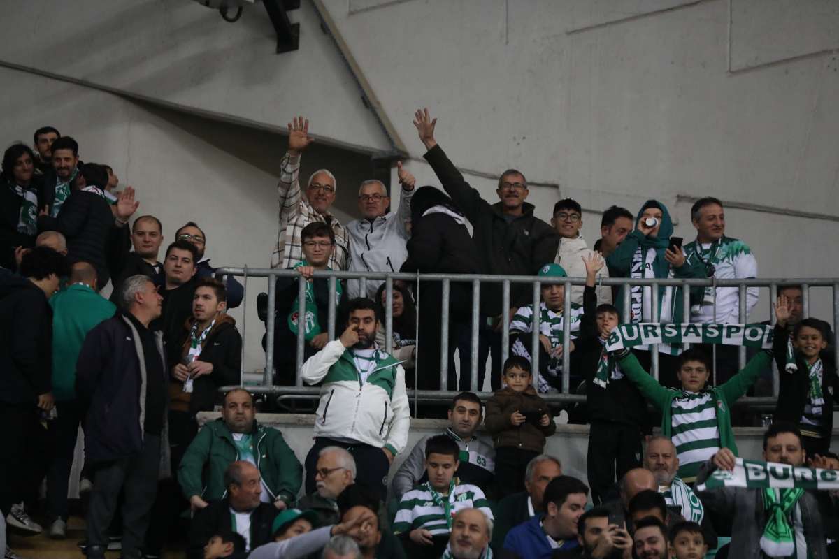(FOTO GALERİ) Bursaspor-Menemen FK Taraftar Fotoğrafları-1