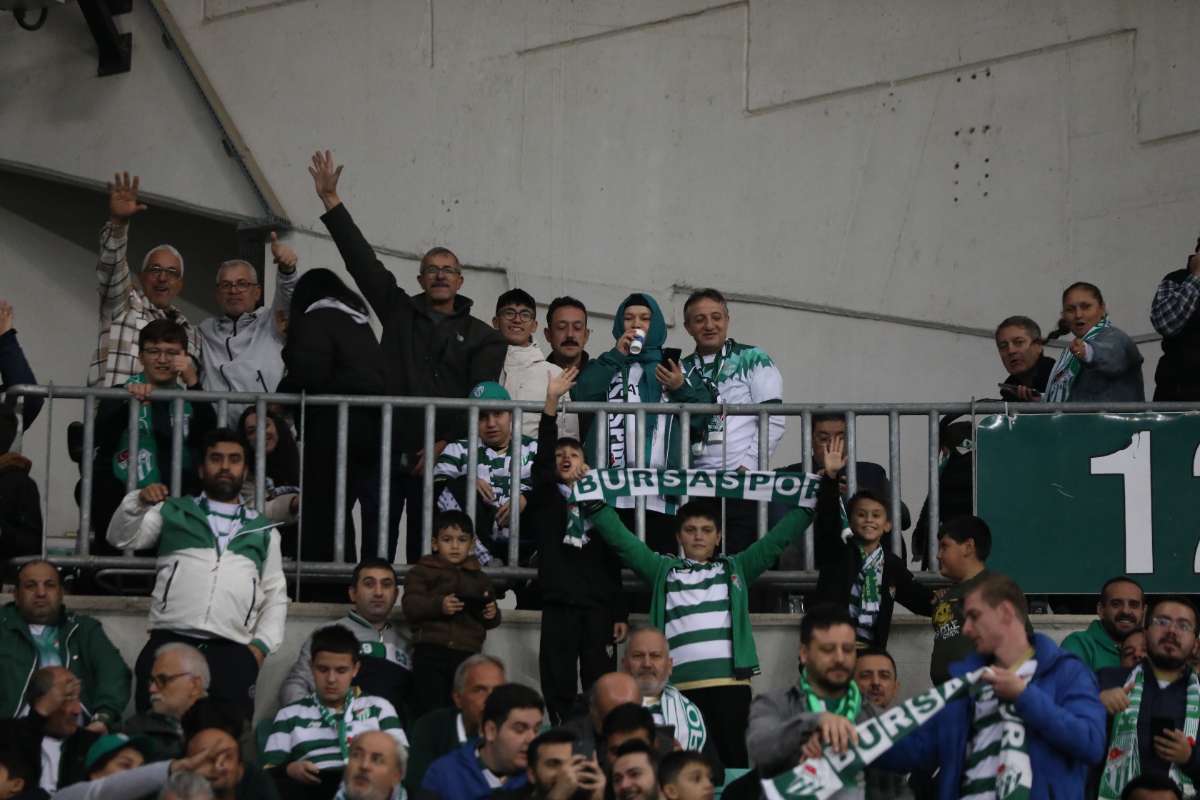 (FOTO GALERİ) Bursaspor-Menemen FK Taraftar Fotoğrafları-1