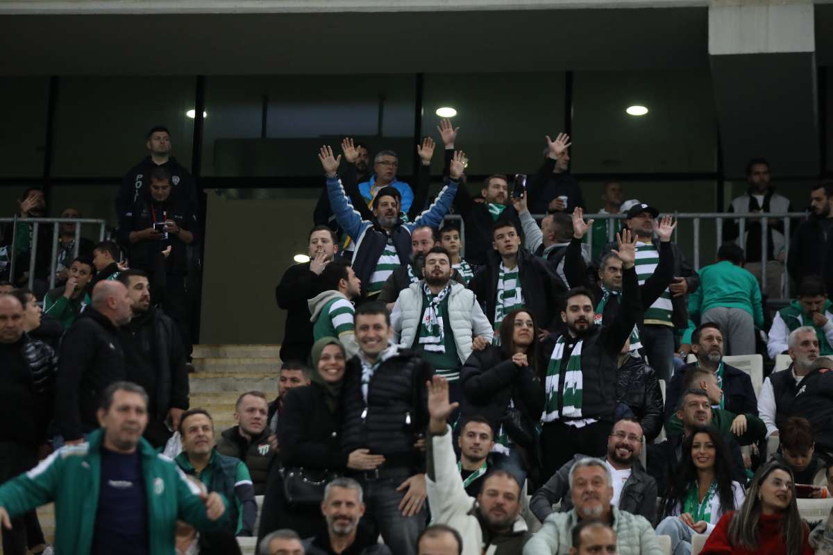 (FOTO GALERİ) Bursaspor-Menemen FK Taraftar Fotoğrafları-1