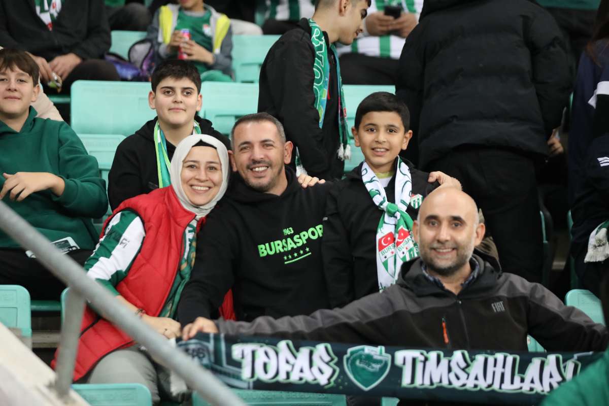 (FOTO GALERİ) Bursaspor-Menemen FK Taraftar Fotoğrafları-1