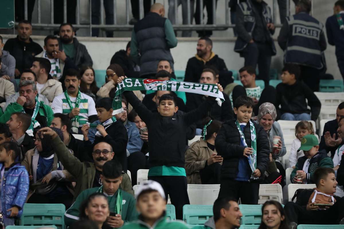 (FOTO GALERİ) Bursaspor-Menemen FK Taraftar Fotoğrafları-1