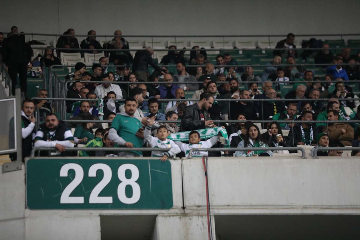 (FOTO GALERİ) Bursaspor-Menemen FK Taraftar Fotoğrafları-1