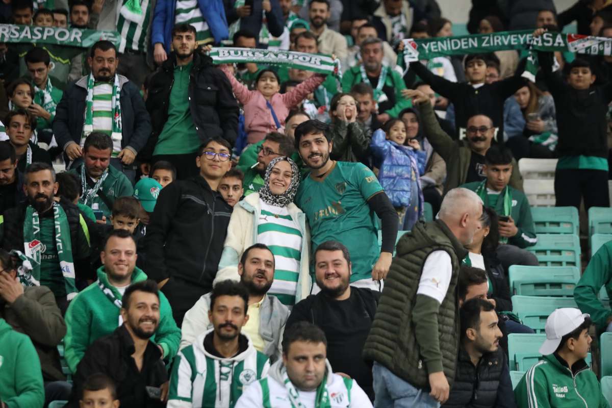 (FOTO GALERİ) Bursaspor-Menemen FK Taraftar Fotoğrafları-1