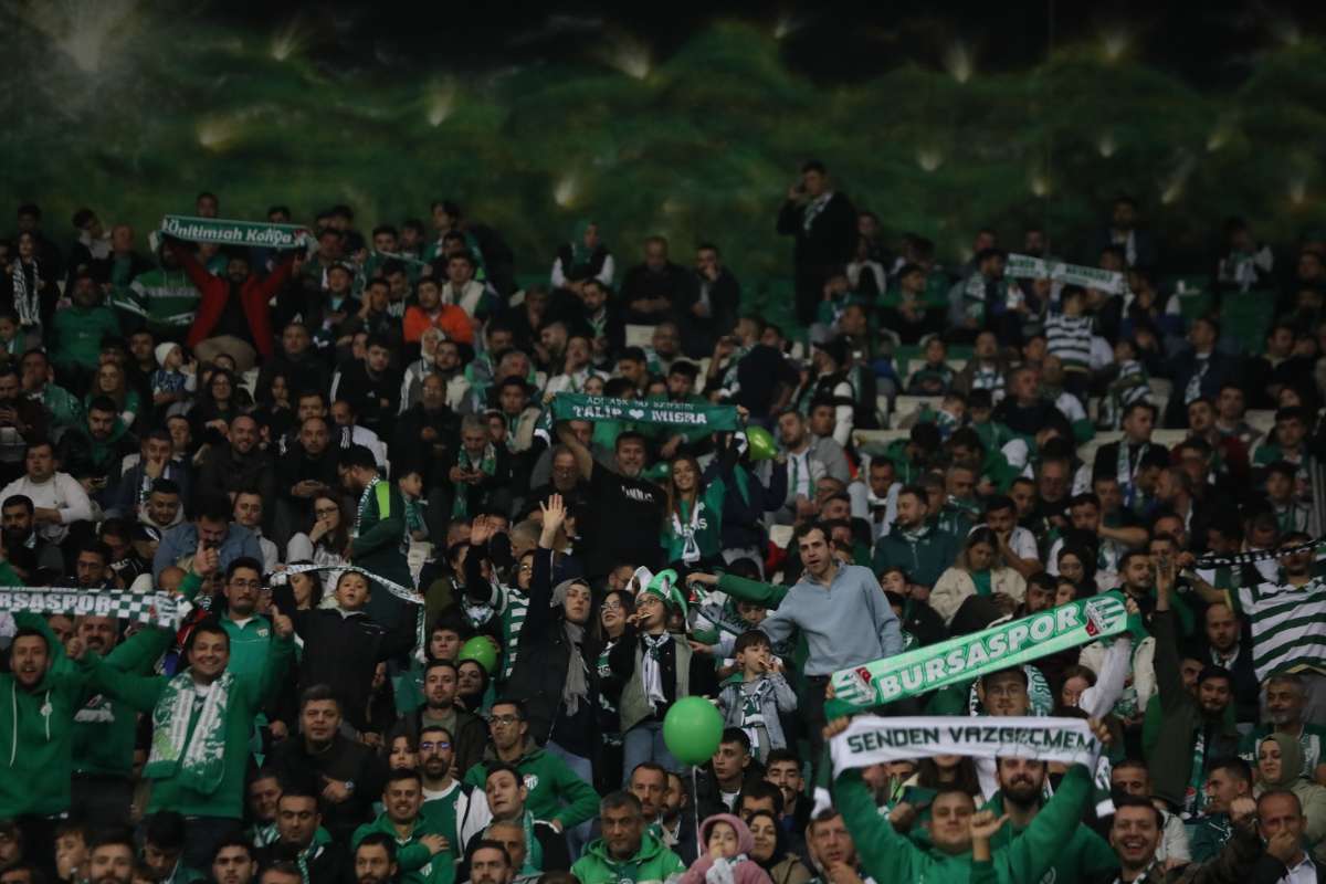 (FOTO GALERİ) Bursaspor-Menemen FK Taraftar Fotoğrafları-1