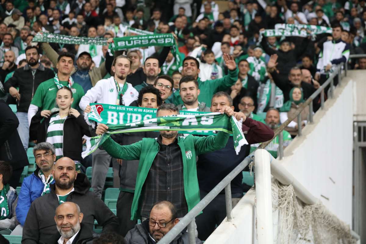 (FOTO GALERİ) Bursaspor-Menemen FK Taraftar Fotoğrafları-1