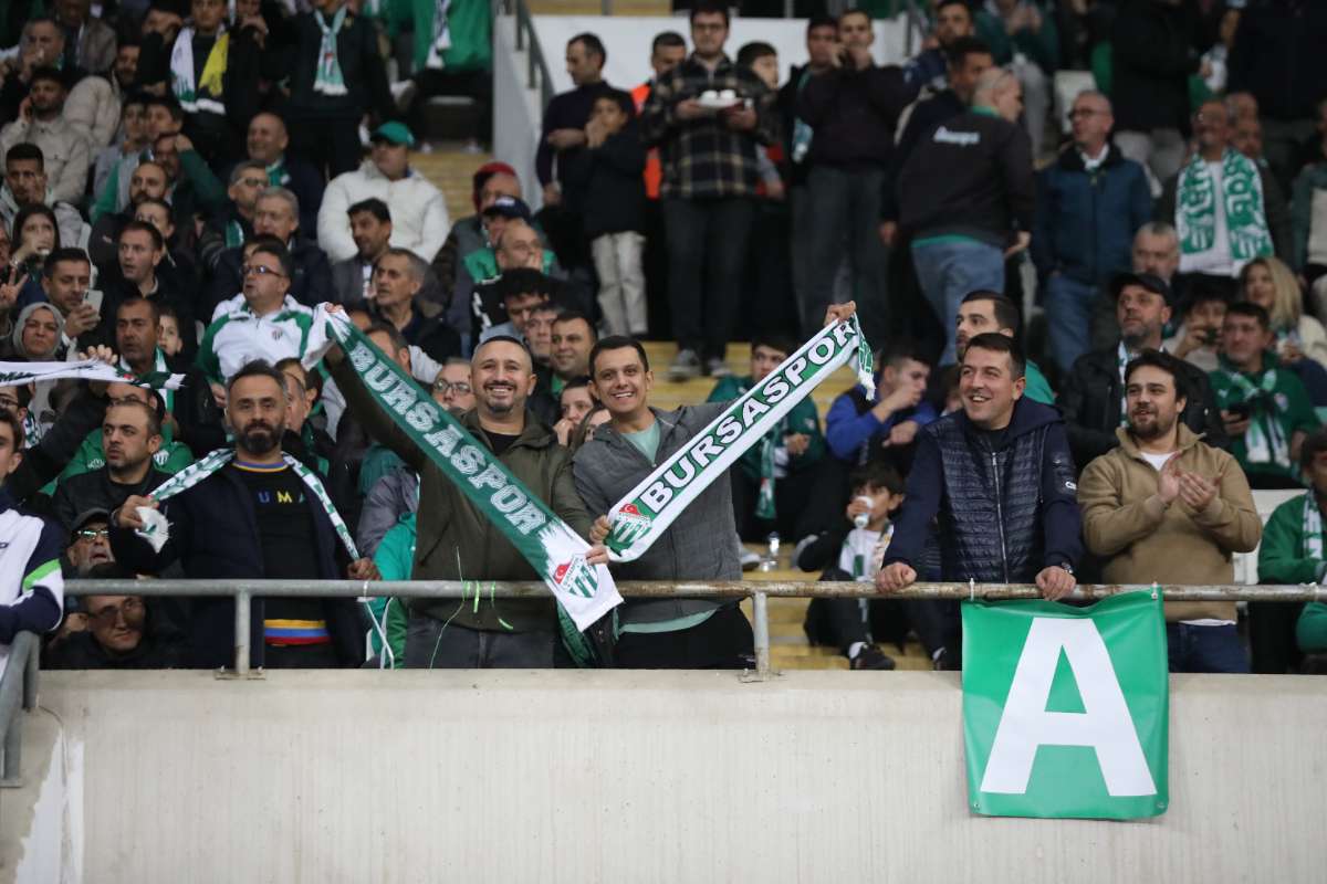 (FOTO GALERİ) Bursaspor-Menemen FK Taraftar Fotoğrafları-1