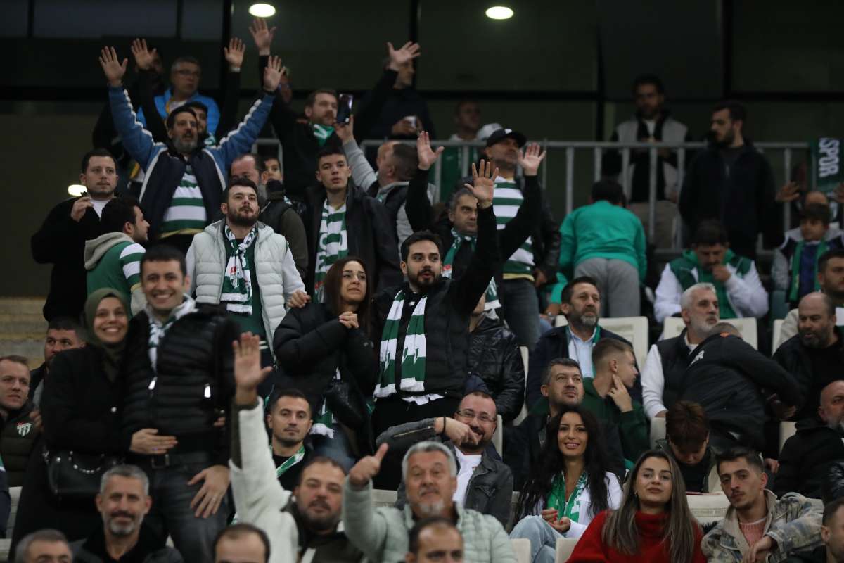 (FOTO GALERİ) Bursaspor-Menemen FK Taraftar Fotoğrafları-1