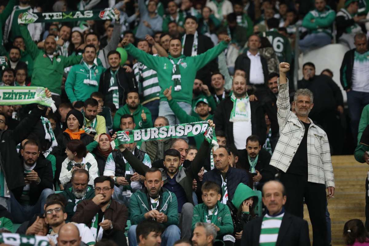 (FOTO GALERİ) Bursaspor-Menemen FK Taraftar Fotoğrafları-1