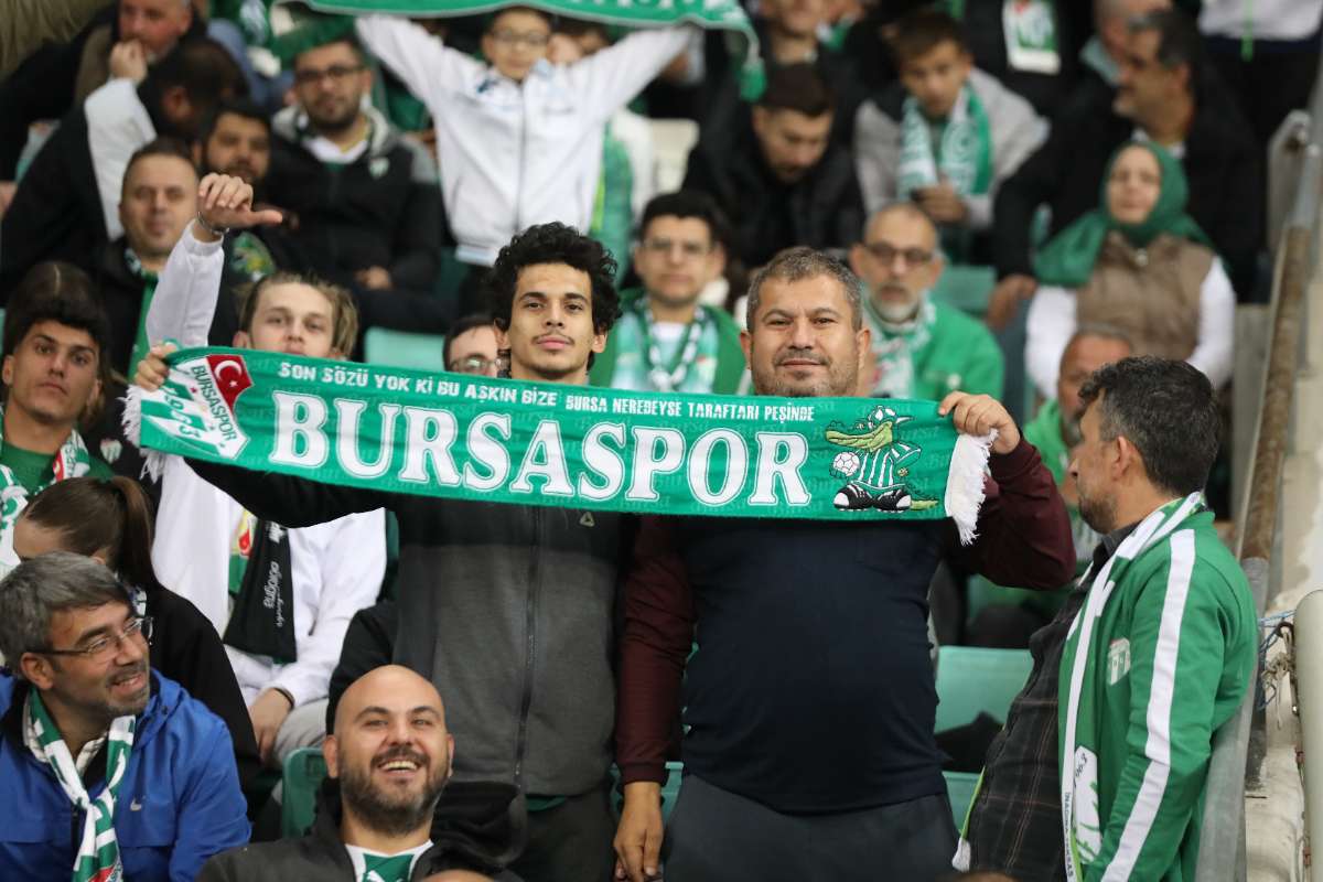 (FOTO GALERİ) Bursaspor-Menemen FK Taraftar Fotoğrafları-1