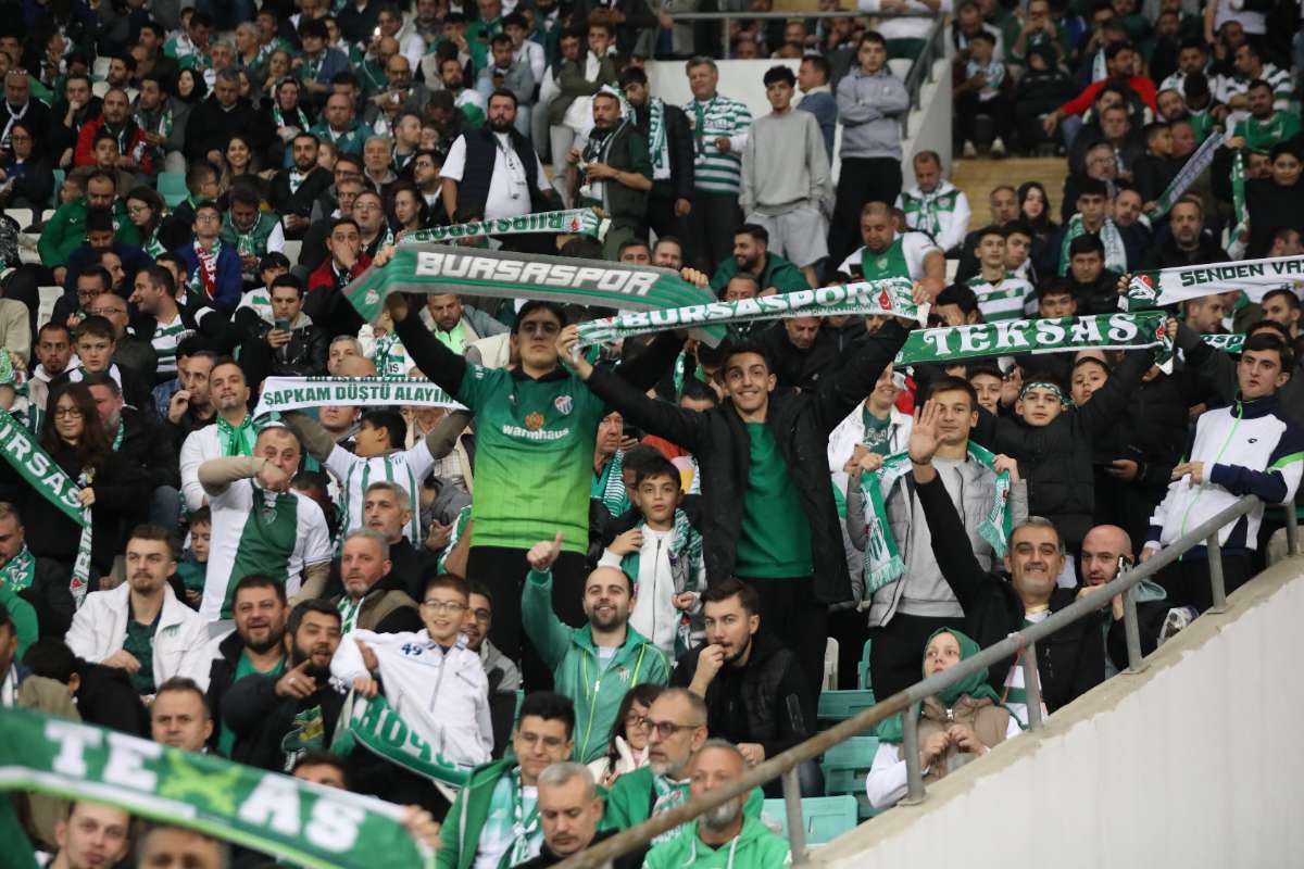 (FOTO GALERİ) Bursaspor-Menemen FK Taraftar Fotoğrafları-1
