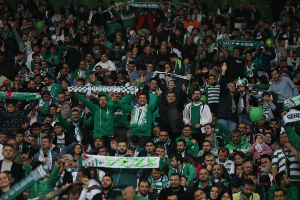 (FOTO GALERİ) Bursaspor-Menemen FK Taraftar Fotoğrafları-1