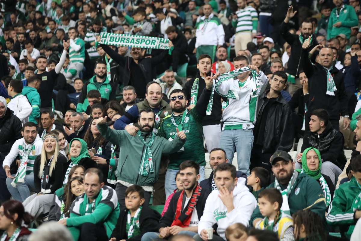 (FOTO GALERİ) Bursaspor-Menemen FK Taraftar Fotoğrafları-1