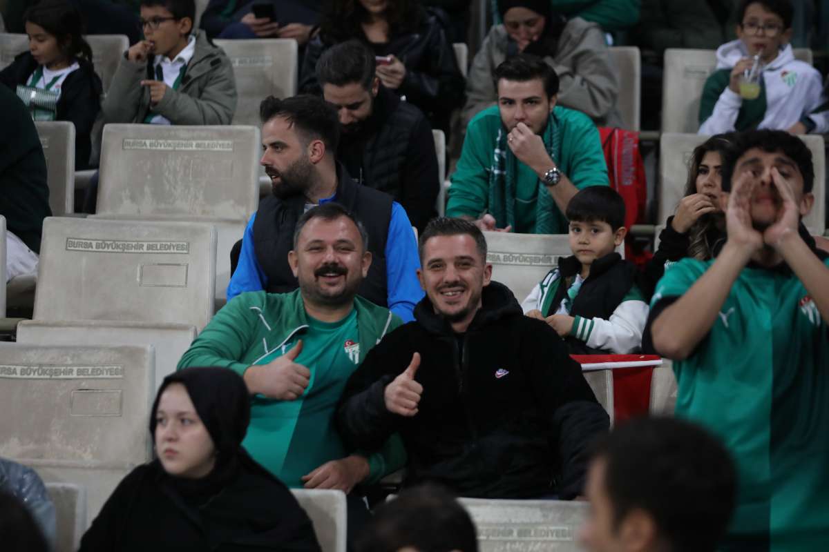 (FOTO GALERİ) Bursaspor-Menemen FK Taraftar Fotoğrafları-1