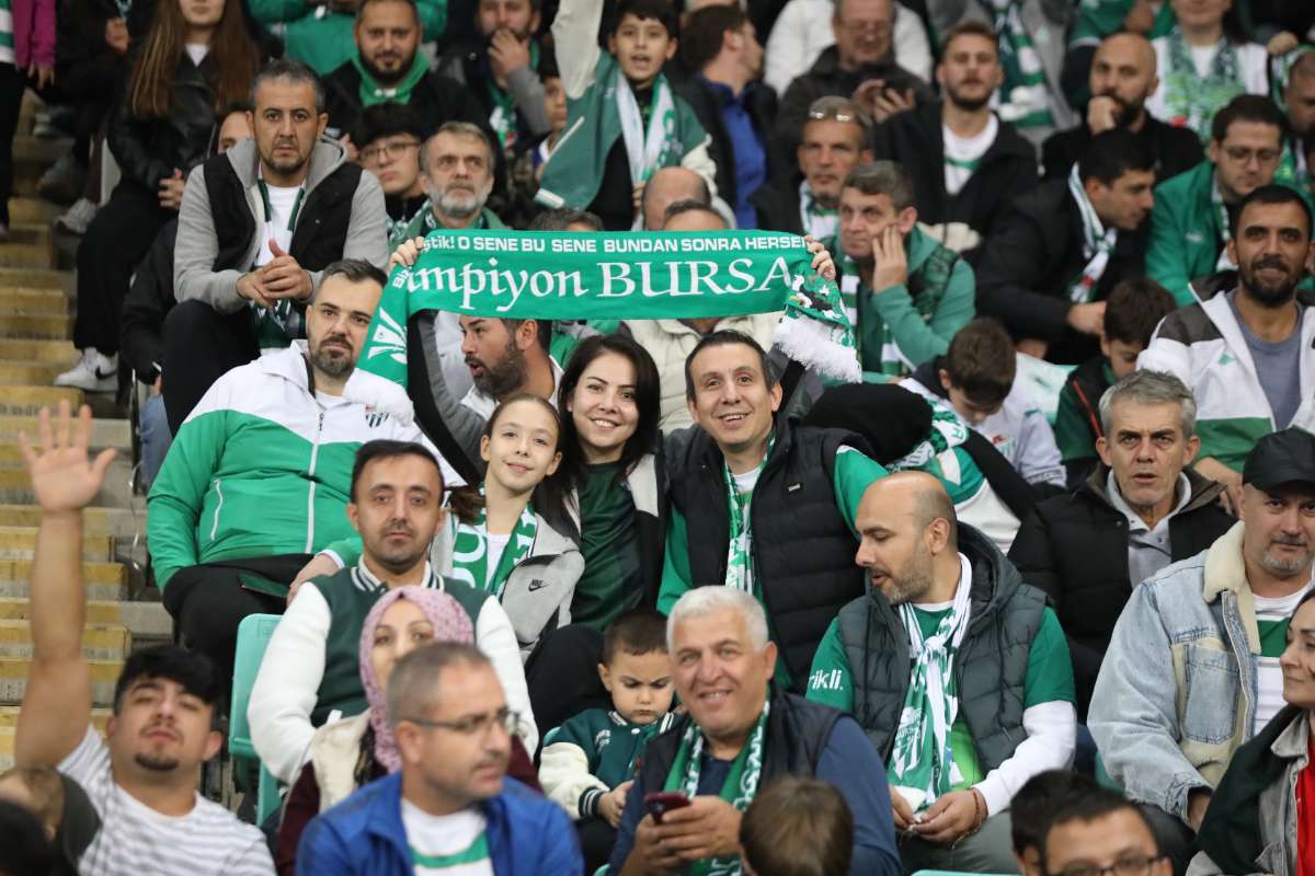 (FOTO GALERİ) Bursaspor-Menemen FK Taraftar Fotoğrafları-1