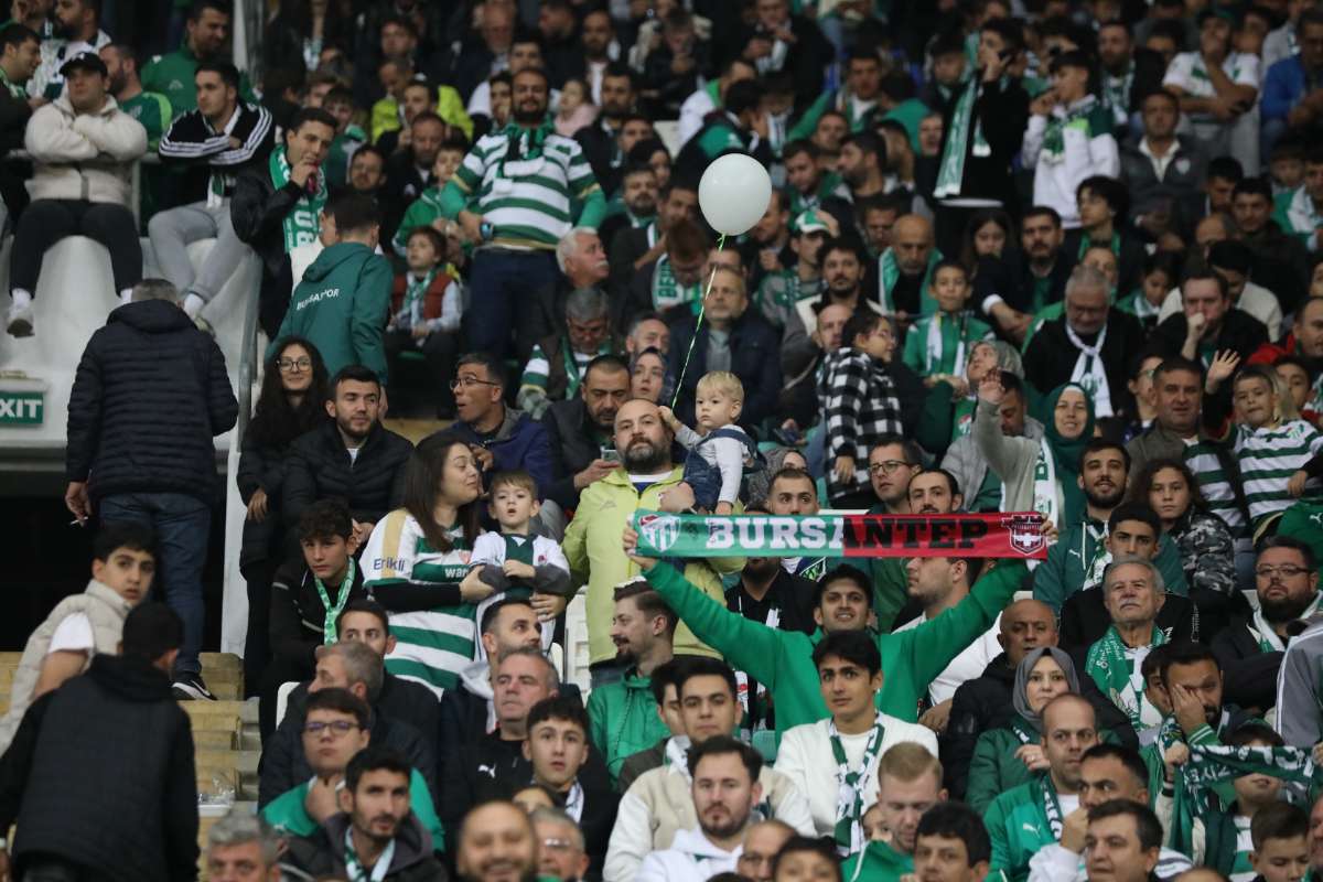 (FOTO GALERİ) Bursaspor-Menemen FK Taraftar Fotoğrafları-1