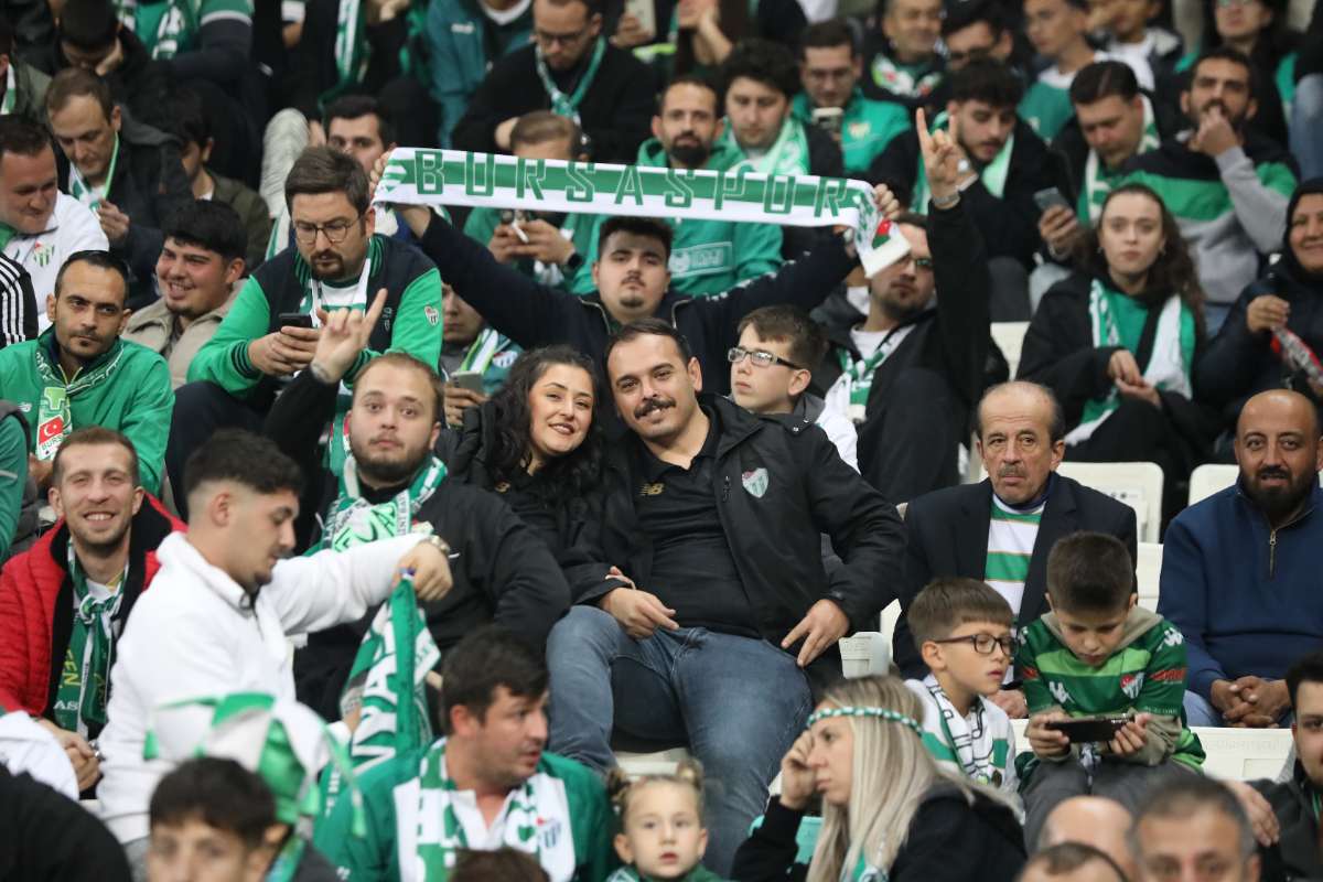 (FOTO GALERİ) Bursaspor-Menemen FK Taraftar Fotoğrafları-1