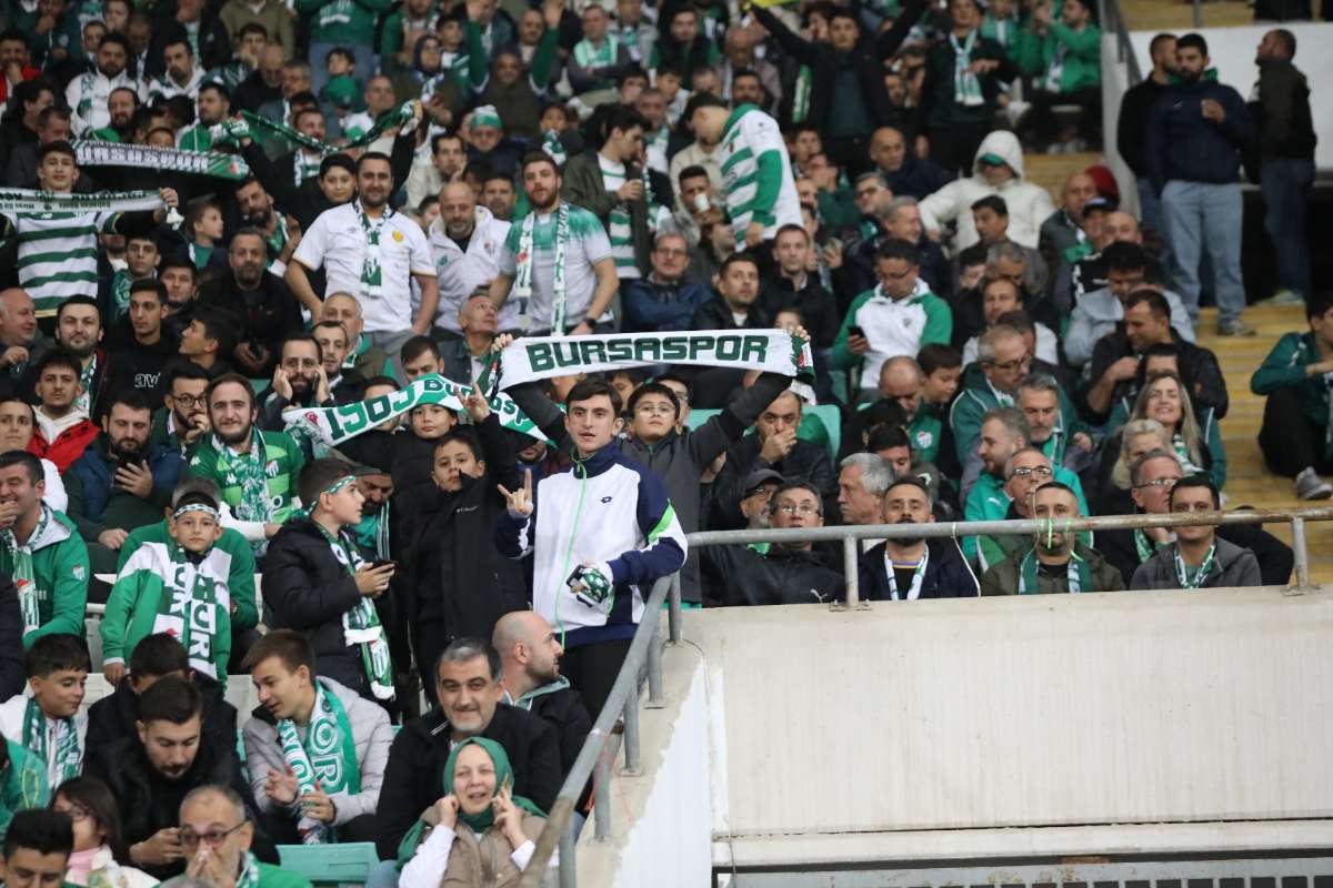 (FOTO GALERİ) Bursaspor-Menemen FK Taraftar Fotoğrafları-1