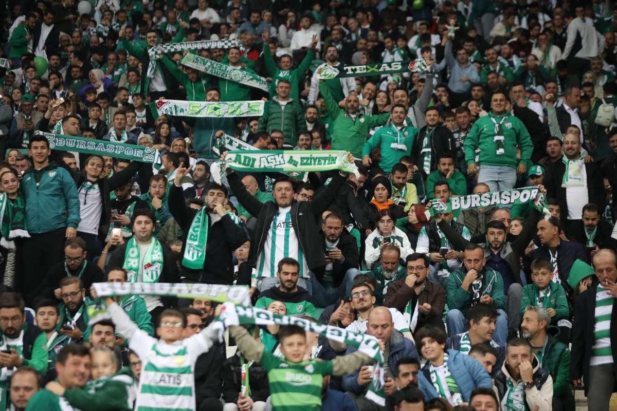 (FOTO GALERİ) Bursaspor-Menemen FK Taraftar Fotoğrafları-1