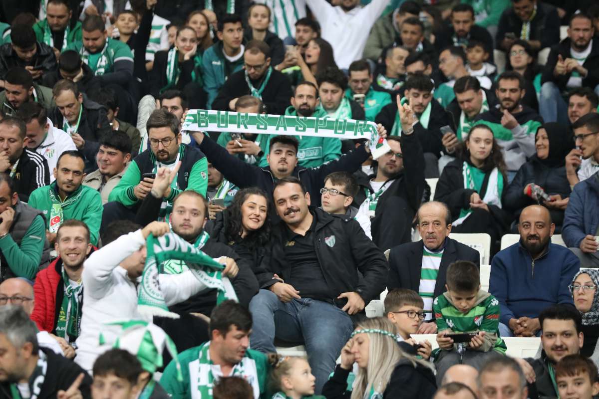 (FOTO GALERİ) Bursaspor-Menemen FK Taraftar Fotoğrafları-1