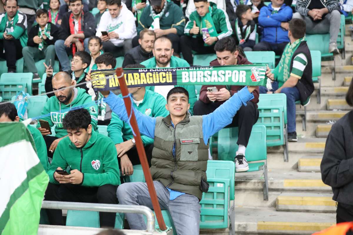 (FOTO GALERİ) Bursaspor-Menemen FK Taraftar Fotoğrafları-1