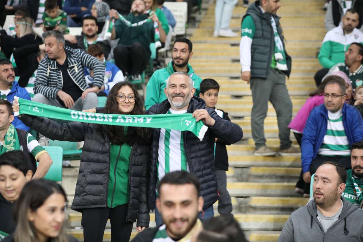 (FOTO GALERİ) Bursaspor-Menemen FK Taraftar Fotoğrafları-1