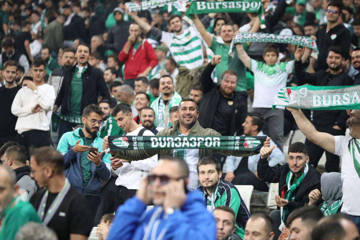 (FOTO GALERİ) Bursaspor-Menemen FK Taraftar Fotoğrafları-1