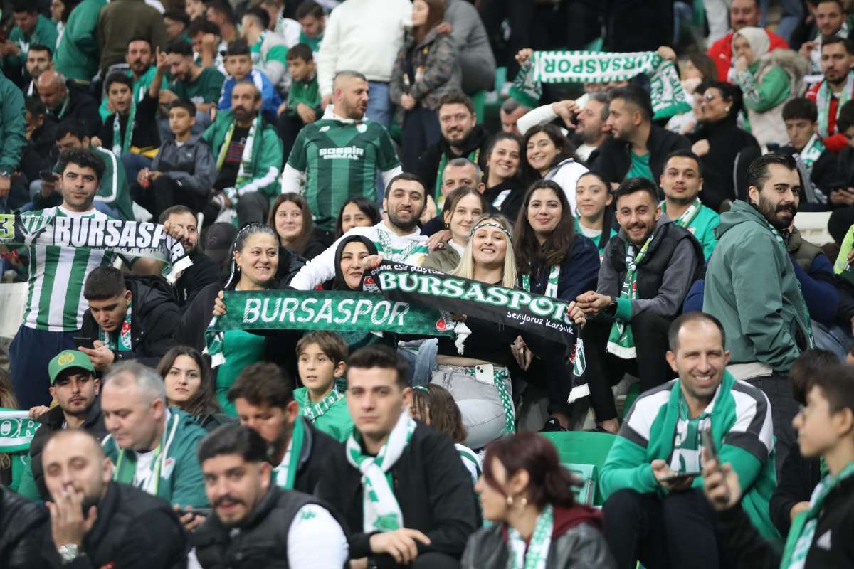 (FOTO GALERİ) Bursaspor-Menemen FK Taraftar Fotoğrafları-1