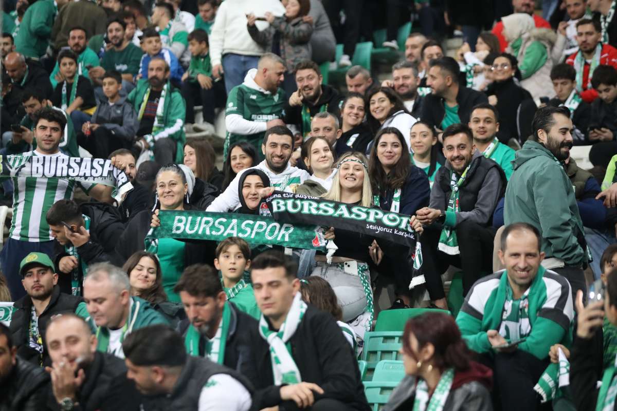 (FOTO GALERİ) Bursaspor-Menemen FK Taraftar Fotoğrafları-1