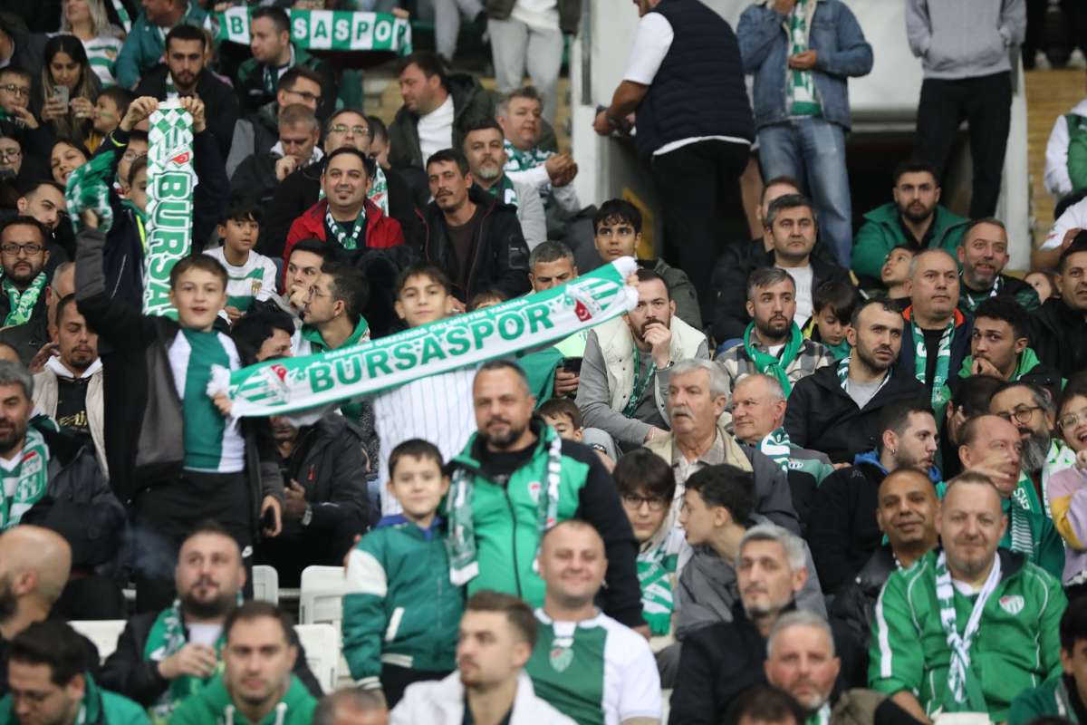 (FOTO GALERİ) Bursaspor-Menemen FK Taraftar Fotoğrafları-1