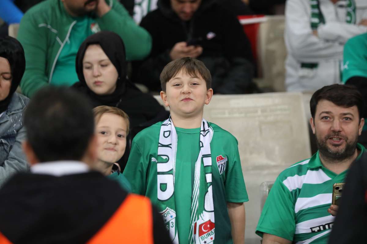 (FOTO GALERİ) Bursaspor-Menemen FK Taraftar Fotoğrafları-1