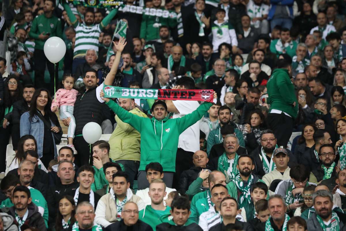 (FOTO GALERİ) Bursaspor-Menemen FK Taraftar Fotoğrafları-1