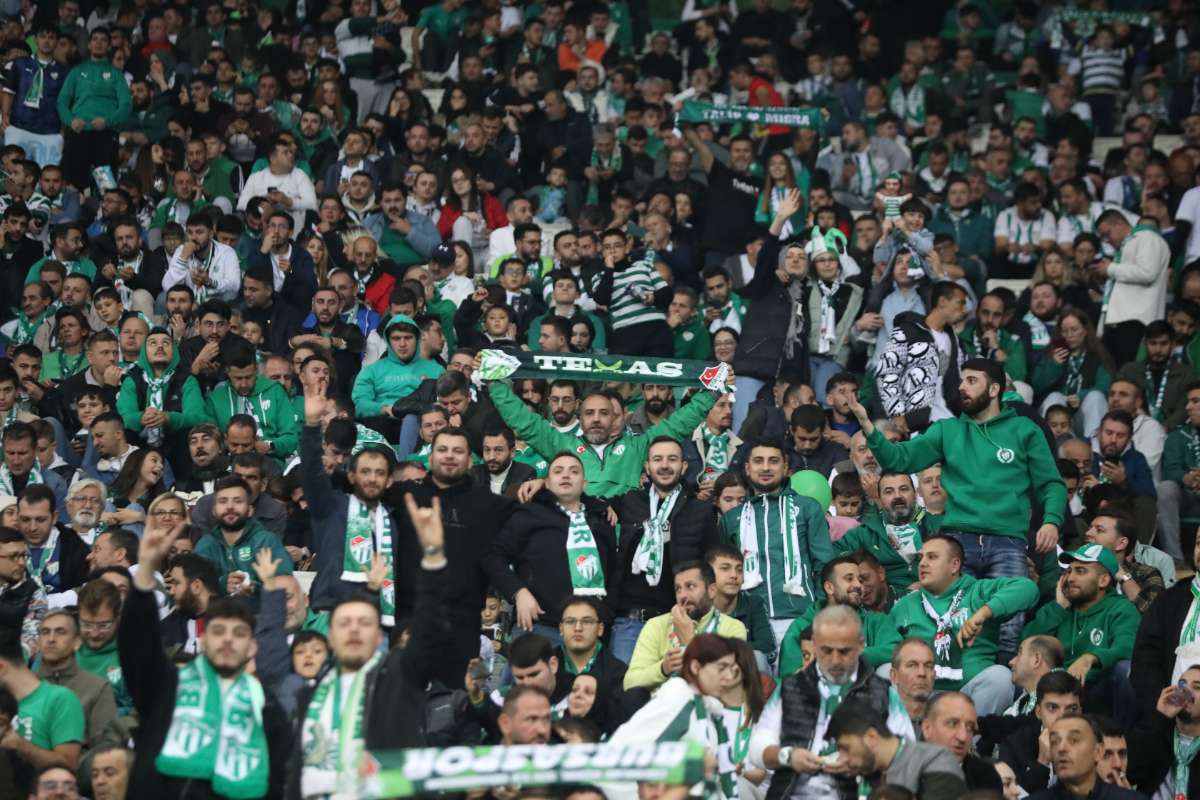 (FOTO GALERİ) Bursaspor-Menemen FK Taraftar Fotoğrafları-1