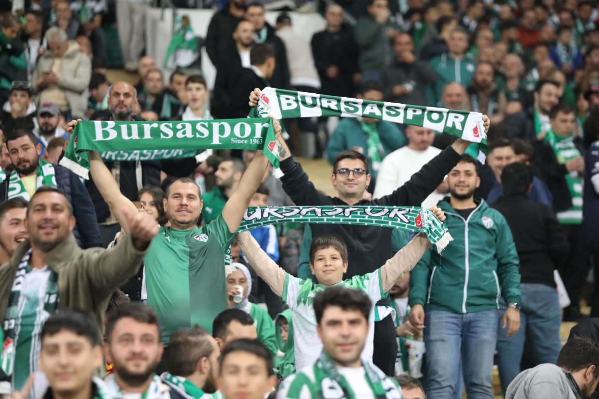 (FOTO GALERİ) Bursaspor-Menemen FK Taraftar Fotoğrafları-1