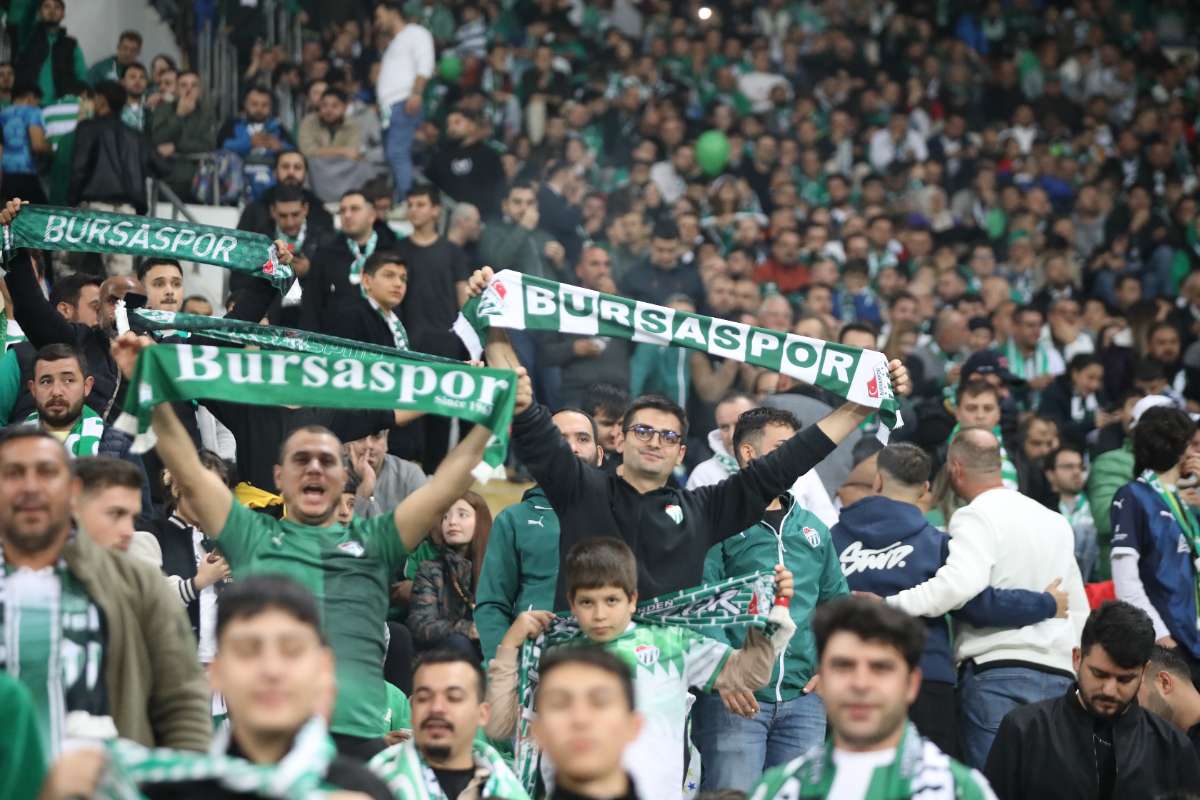 (FOTO GALERİ) Bursaspor-Menemen FK Taraftar Fotoğrafları-1